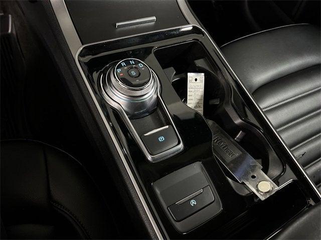 Photo of 2020 White Ford Edge