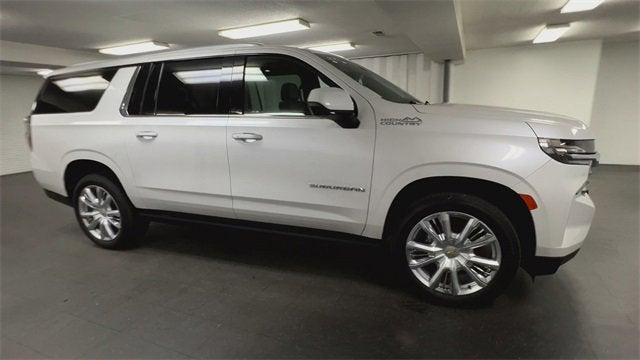 Photo of 2023 Iridescent Pearl Tricoat Chevrolet Suburban