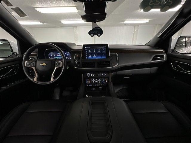 Photo of 2023 Iridescent Pearl Tricoat Chevrolet Suburban