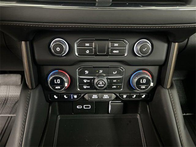 Photo of 2023 Iridescent Pearl Tricoat Chevrolet Suburban