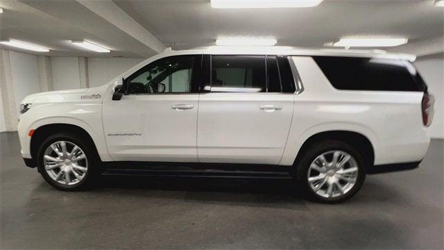 Photo of 2023 Iridescent Pearl Tricoat Chevrolet Suburban