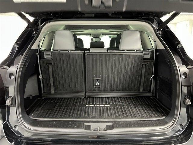 Photo of 2021 Black Toyota Highlander