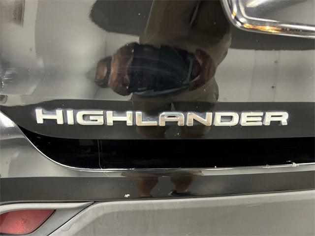 Photo of 2021 Black Toyota Highlander