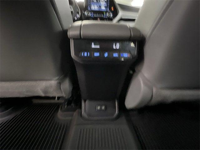 Photo of 2021 Black Toyota Highlander