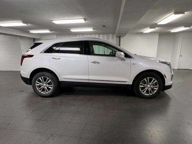 Photo of 2022 Crystal White Tricoat Cadillac XT5