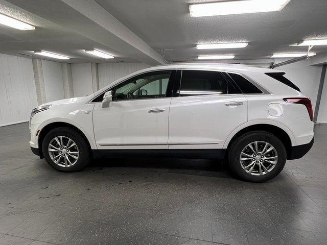 Photo of 2022 Crystal White Tricoat Cadillac XT5