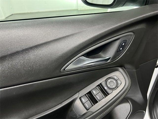 Photo of 2024 White Frost Tricoat Buick Encore GX