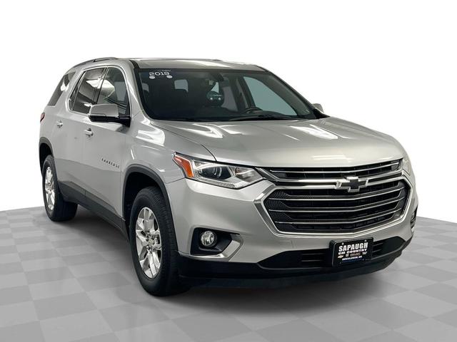 Photo of 2019 Exterior, Switchblade Silver Met (G) 636R Chevrolet Traverse