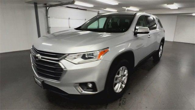 Photo of 2019 Exterior, Switchblade Silver Met (G) 636R Chevrolet Traverse