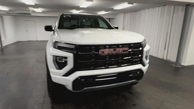 Photo of 2023 Summit White GMC Canyon