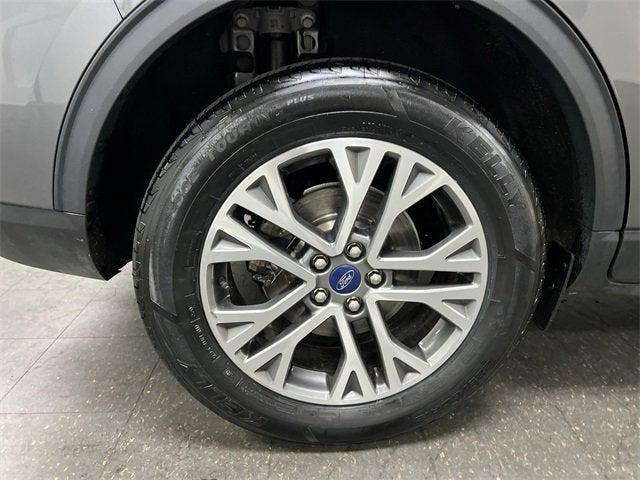 Photo of 2021 Gray Ford Escape