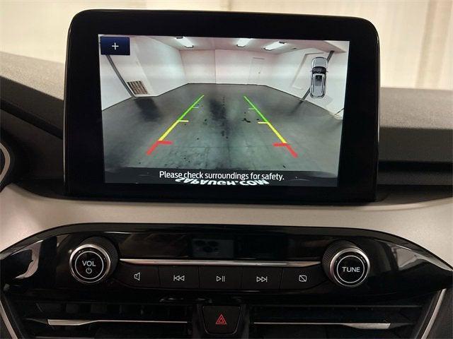Photo of 2021 Gray Ford Escape