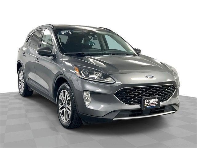 Photo of 2021 Gray Ford Escape