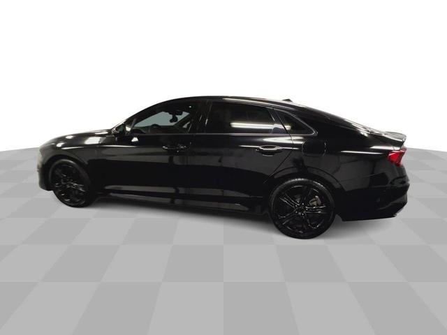 Photo of 2022 Black Kia K5