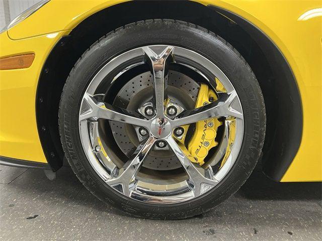 Photo of 2012 Yellow Chevrolet Corvette