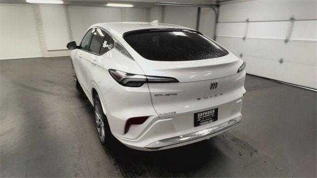 Photo of 2025 White Frost Tricoat Buick Envista