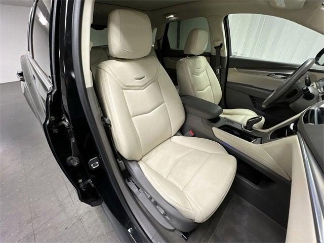 Photo of 2017 Stellar Black Metallic Cadillac XT5