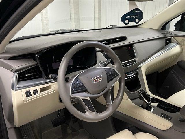 Photo of 2017 Stellar Black Metallic Cadillac XT5