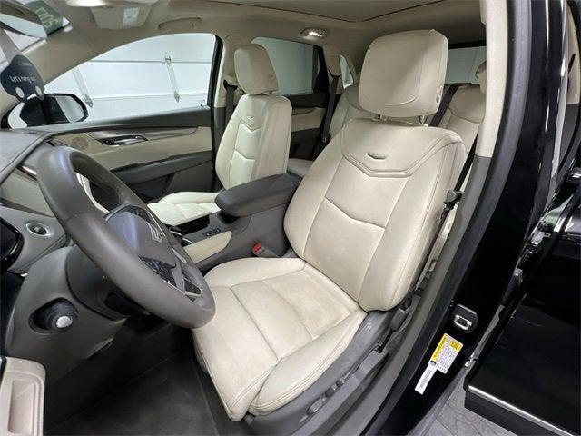 Photo of 2017 Stellar Black Metallic Cadillac XT5