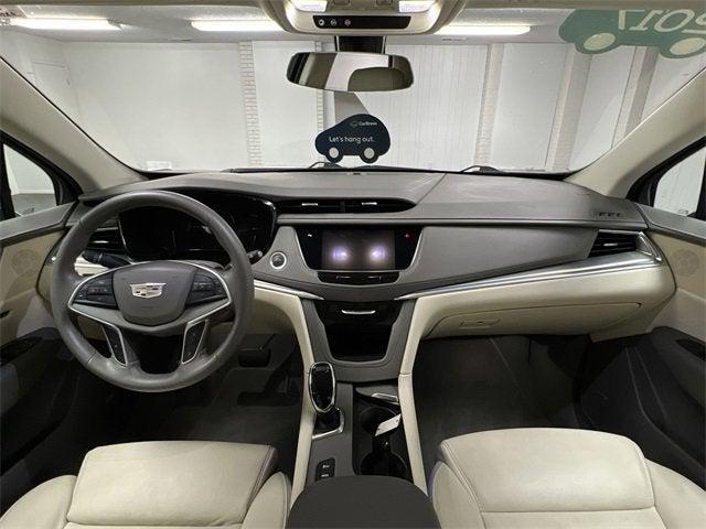 Photo of 2017 Stellar Black Metallic Cadillac XT5