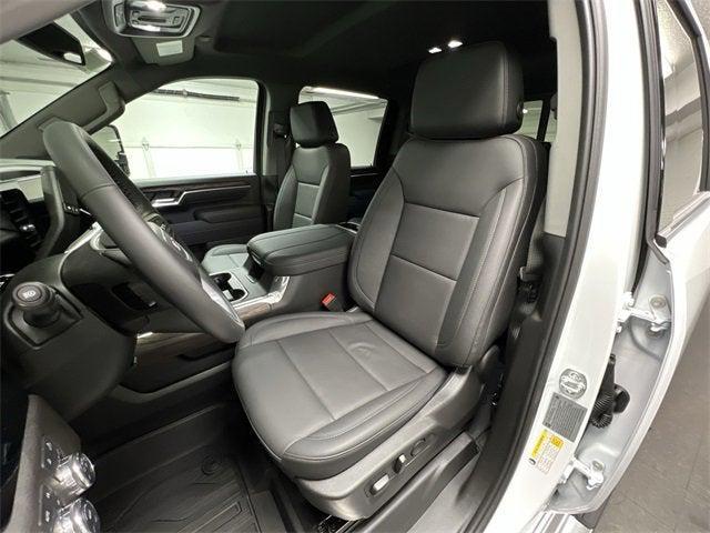 Photo of 2025 Summit White GMC Sierra 2500