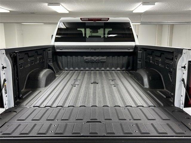 Photo of 2025 Summit White GMC Sierra 2500