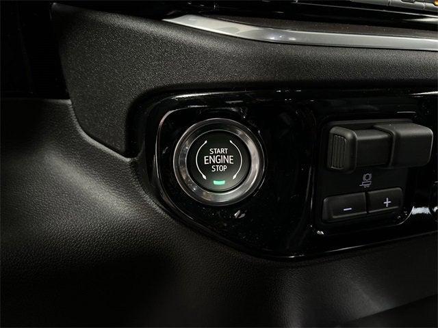 Photo of 2025 Summit White GMC Sierra 2500