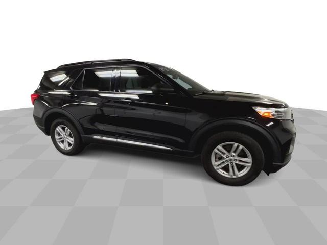 Photo of 2023 Black Ford Explorer