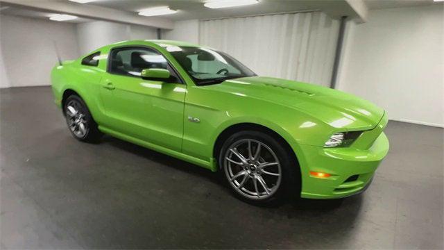Photo of 2014 Green Ford Mustang