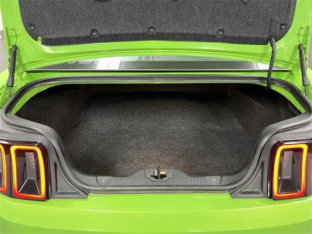 Photo of 2014 Green Ford Mustang