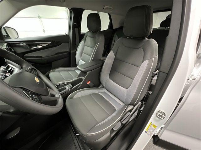 Photo of 2026 Summit White Chevrolet Trailblazer