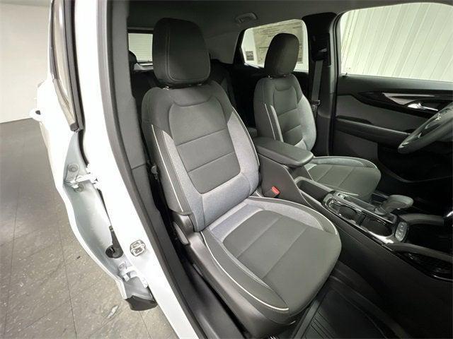 Photo of 2026 Summit White Chevrolet Trailblazer