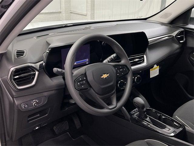 Photo of 2026 Summit White Chevrolet Trailblazer
