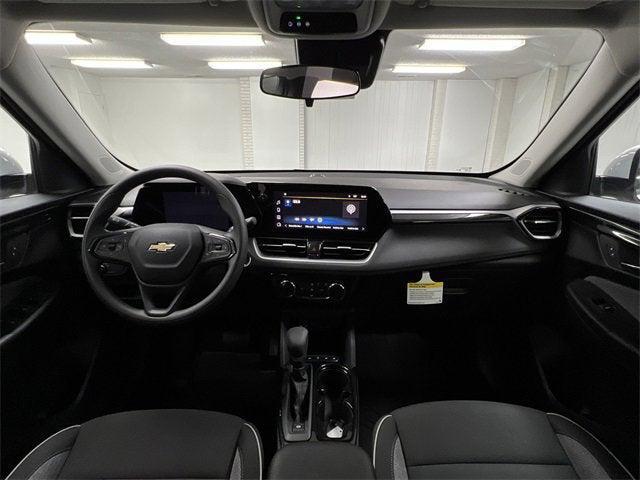 Photo of 2026 Summit White Chevrolet Trailblazer