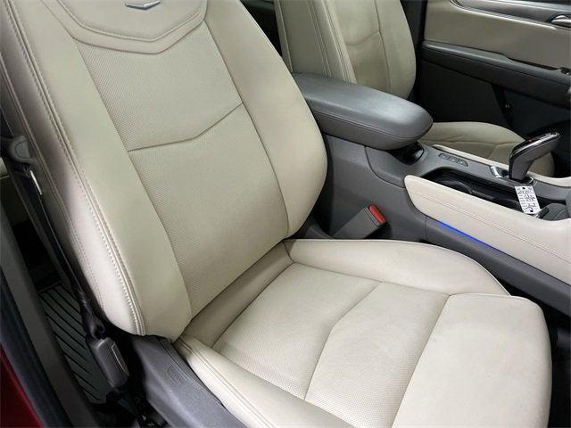 Photo of 2019 Red Horizon Tintcoat Cadillac XT5