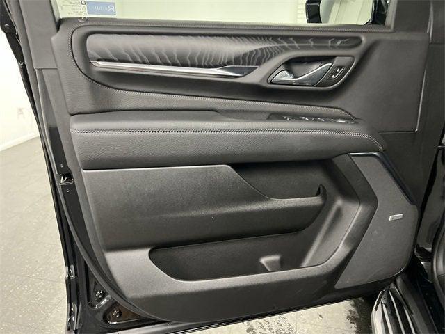 Photo of 2024 Onyx Black GMC Yukon XL
