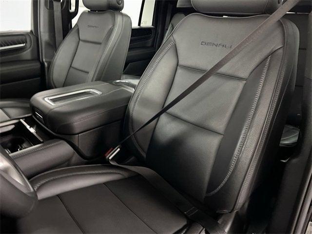 Photo of 2024 Onyx Black GMC Yukon XL