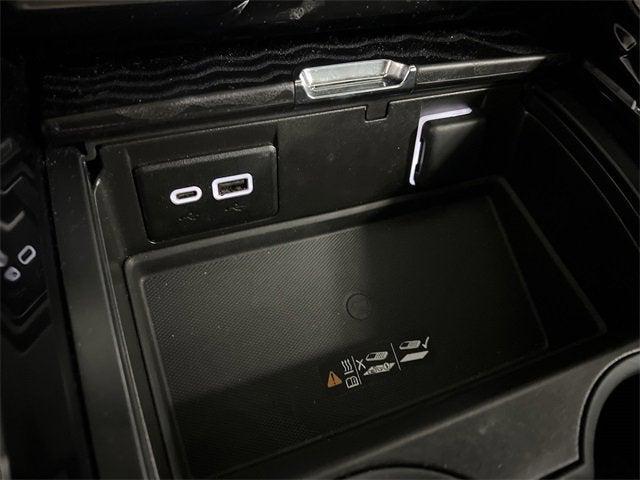 Photo of 2024 Onyx Black GMC Yukon XL