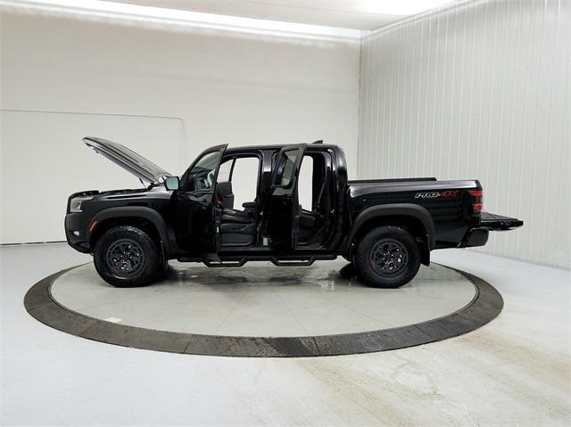 Photo of 2025 Black Nissan Frontier