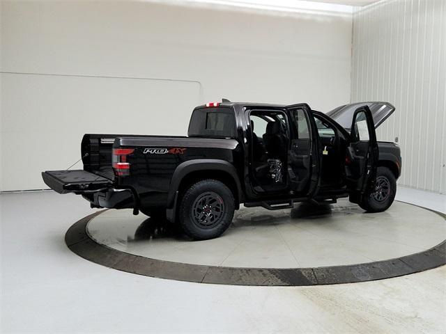Photo of 2025 Black Nissan Frontier