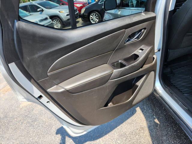 Photo of 2018 Silver Ice Metallic Chevrolet Traverse
