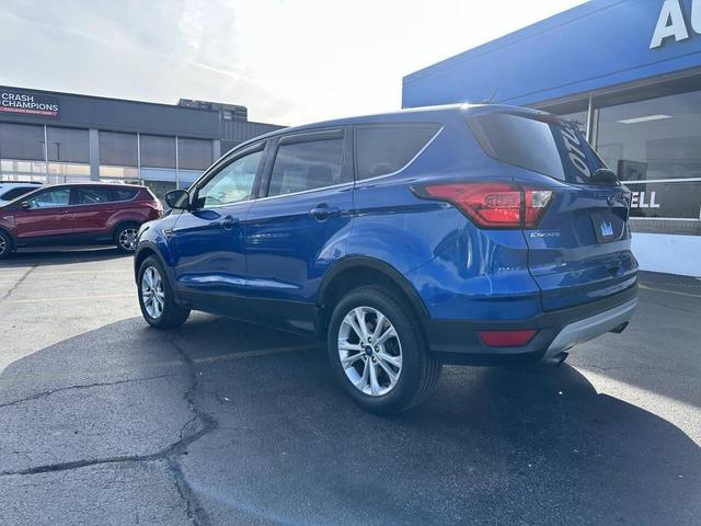 Photo of 2019 Lightning Blue Metallic Ford Escape