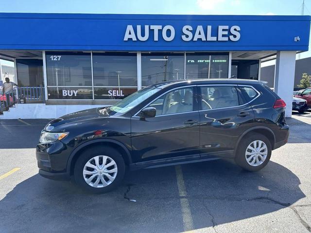 Photo of 2017 Magnetic Black Nissan Rogue