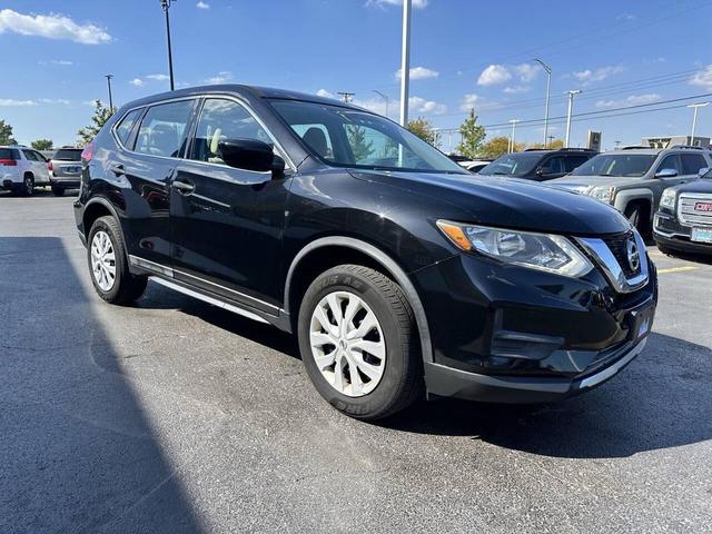 Photo of 2017 Magnetic Black Nissan Rogue