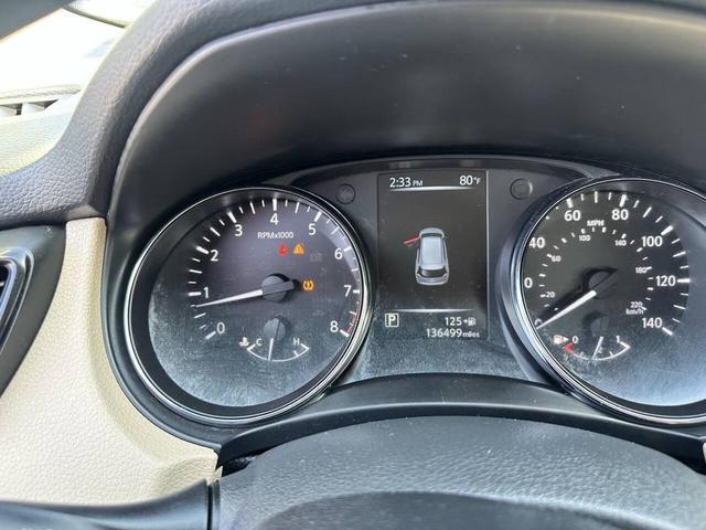 Photo of 2017 Magnetic Black Nissan Rogue