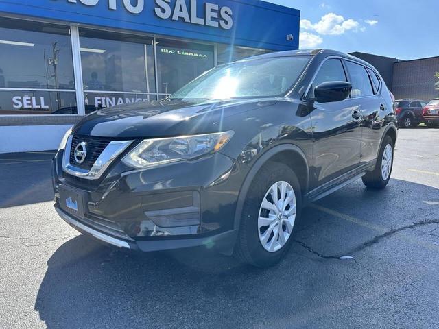 Photo of 2017 Magnetic Black Nissan Rogue