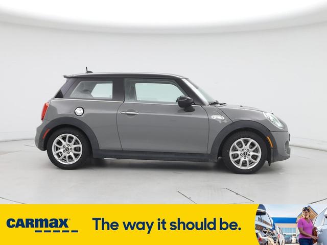 Photo of 2020 Gray MINI Hardtop
