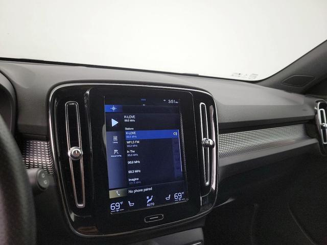 Photo of 2019 Gray Volvo XC40