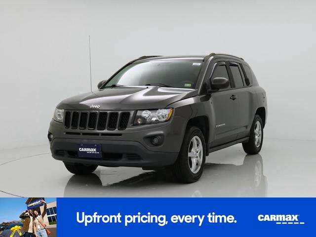 Photo of 2016 Gray Jeep Compass