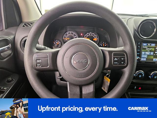 Photo of 2016 Gray Jeep Compass